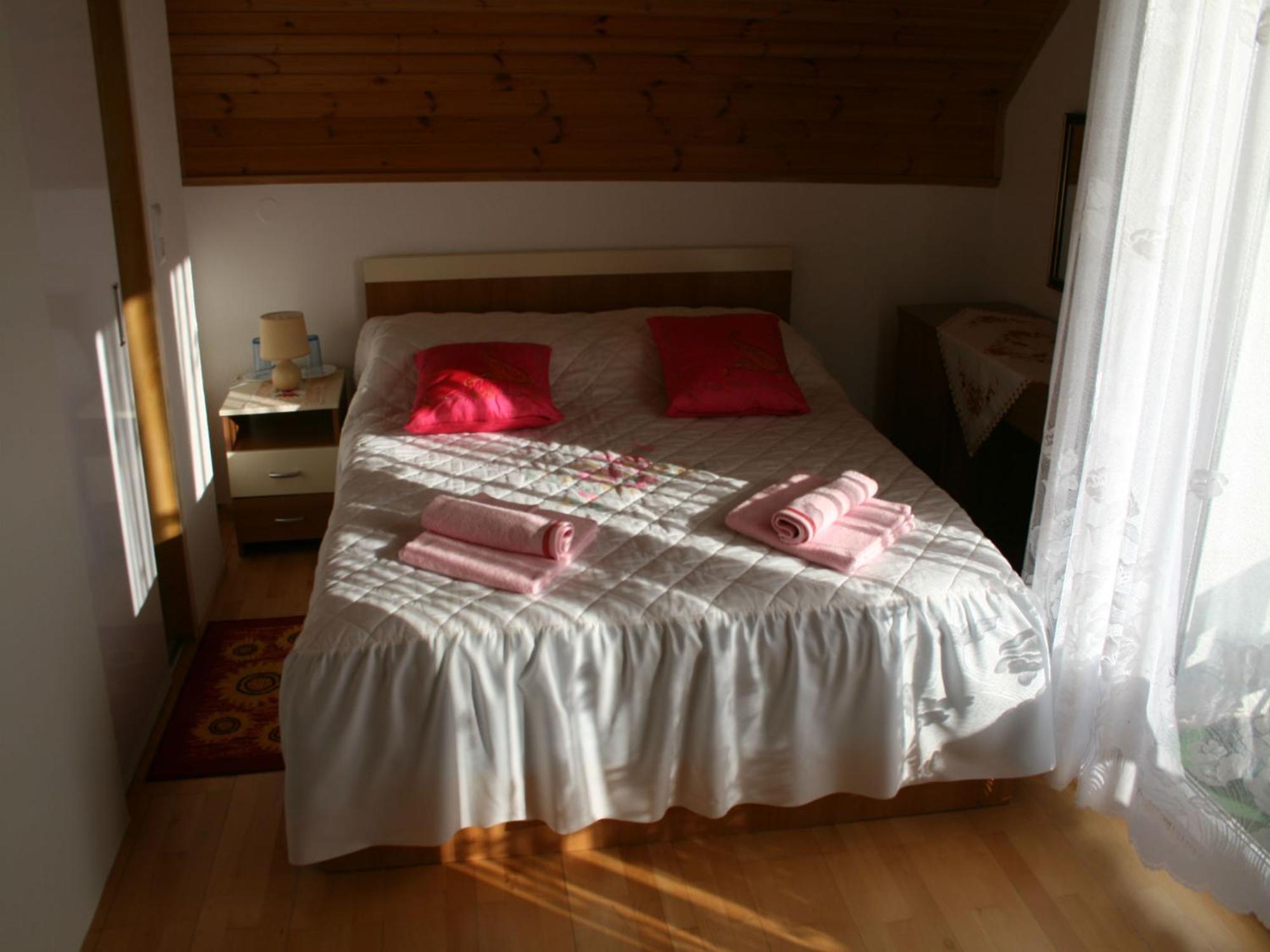 Adriana Guesthouse Jezerce Room photo